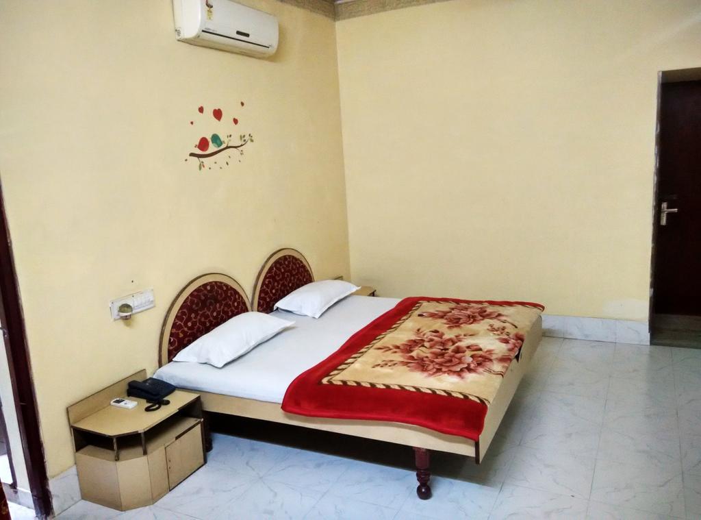 Hotel Rani Palace Udaipur Exterior foto