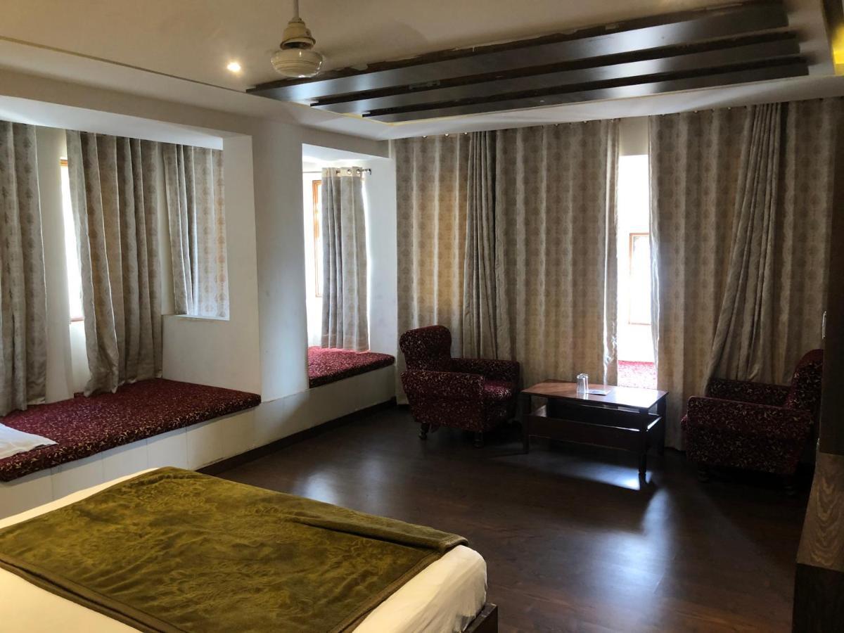Hotel Rani Palace Udaipur Exterior foto